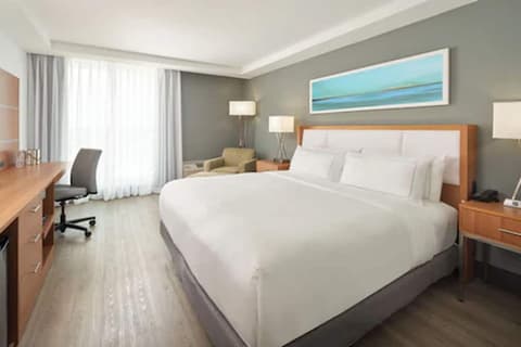 DoubleTree by Hilton Miami North I-95, Room