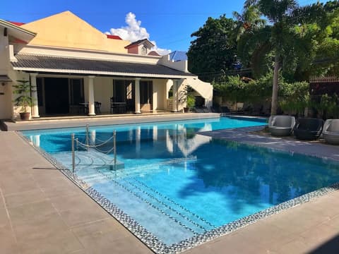 Avenue Suites Hotel, Outdoor pool