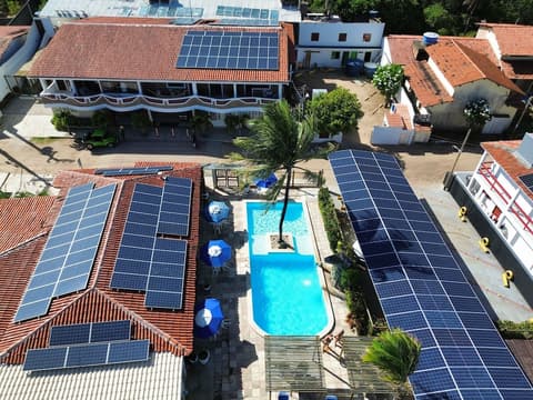 Pousada Shalom Beach, Pool waterfall