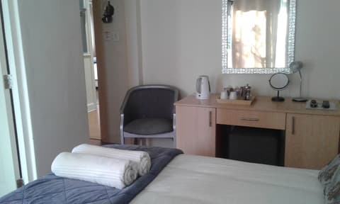 Leeuwenzee Guest House