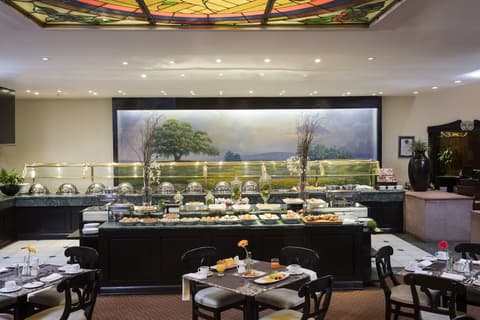 Krystal Monterrey, Breakfast area