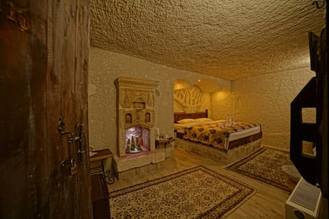 Melek Cave Hotel