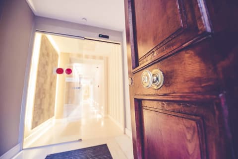 Hostal Lisboa, Interior entrance