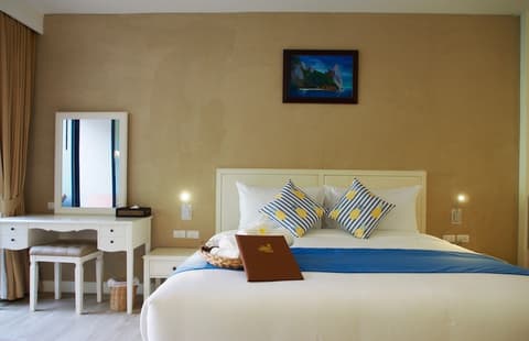 HULA HULA RESORT l truly tropical and fun wellness, Room