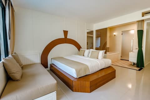 HULA HULA RESORT l truly tropical and fun wellness