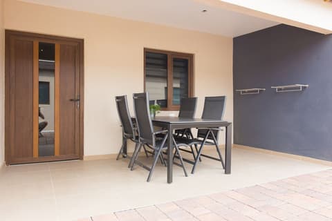 Bubali Luxury Apartments - Adults Only - Wheelchair Friendly, Terrace/patio