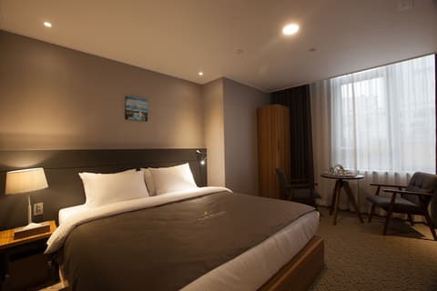 GNB Hotel, Room