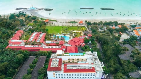 Holiday Inn Express Baruna Bali by IHG, Beach