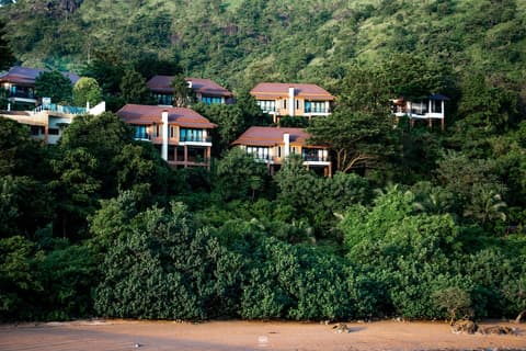 Victoria Cliff Hotel & Resort