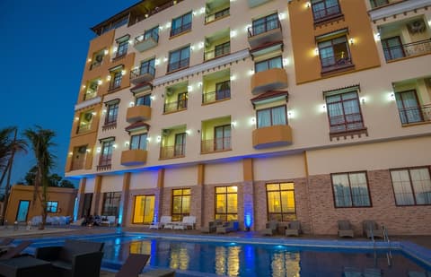 Golden Tulip Zanzibar Resort, Outdoor pool