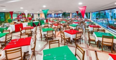 Sueds Plaza, Breakfast area