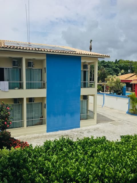 Sueds Premium, Property grounds