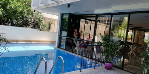 Nun Hotel Lara