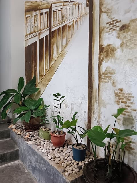 Chino Town Gallery Alley