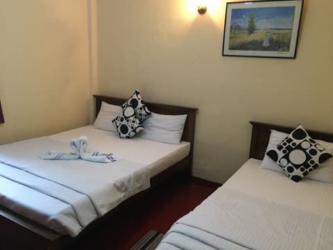 Stone Bungalow, Room