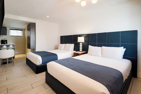 Waterside Hotel and Suites, Room