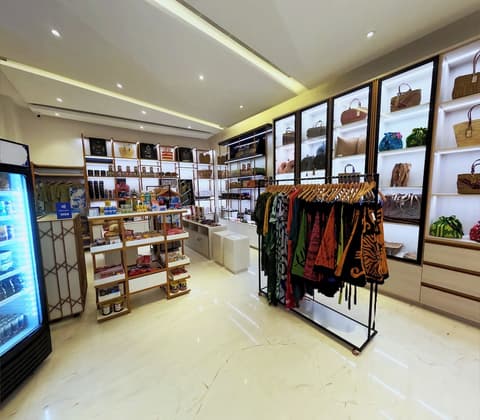 Fairway Colombo - Sri Lanka's First Hotel With Robot Technology, Lobby