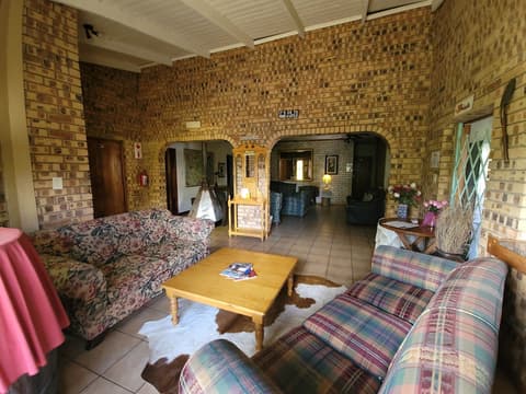 Autumn Breeze Manor
