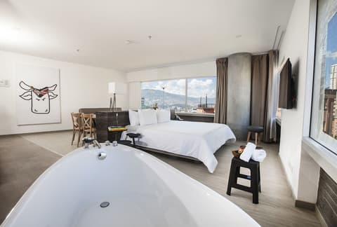 V Grand Hotel, a member of Radisson Individuals