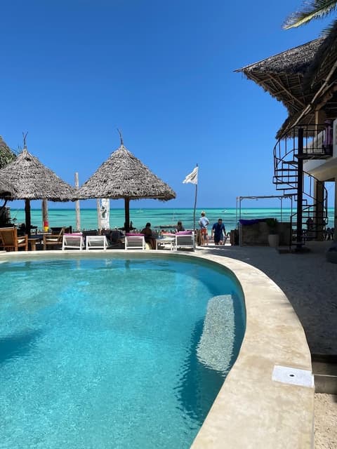 Blue Reef Sport and Fishing Lodge & Bungalows