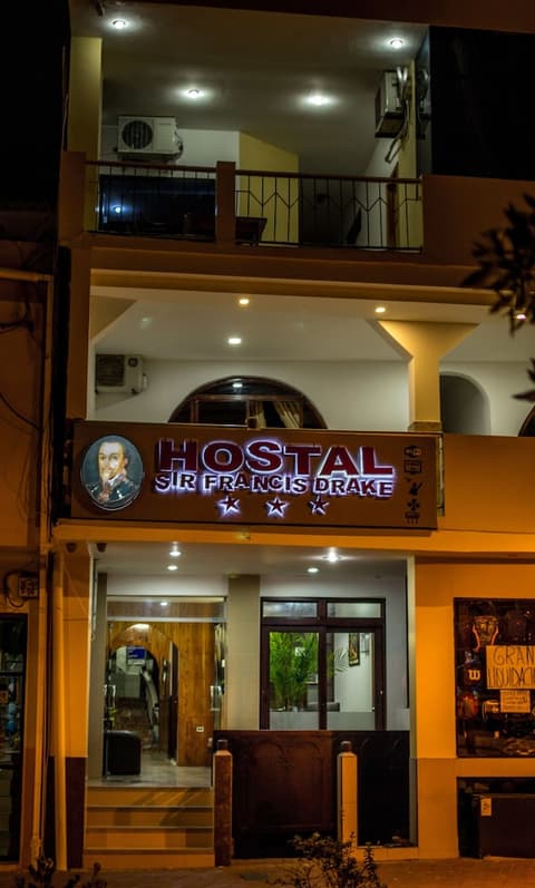 Hostal Sir Francis Drake