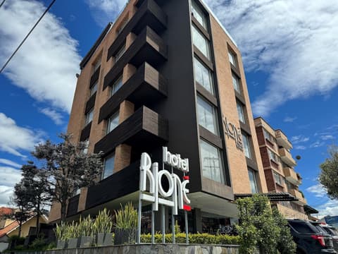 Rioné Hotel Boutique, Front of property