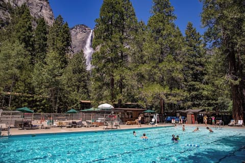 Yosemite Valley Lodge, Pool