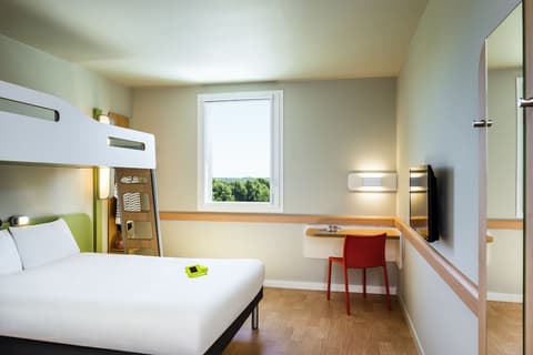 ibis budget Saint Quentin en Yvelines Velodrome
