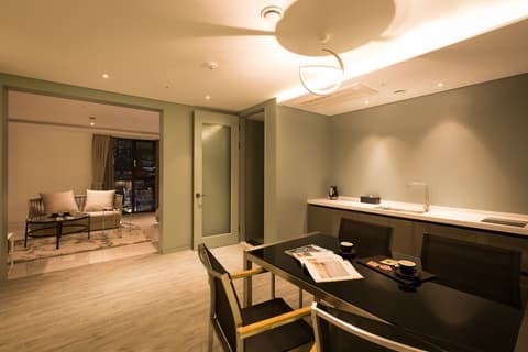 Trang BLUE, Living area