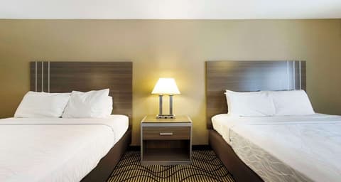 SureStay Plus Hotel by Best Western Sacramento North, Room