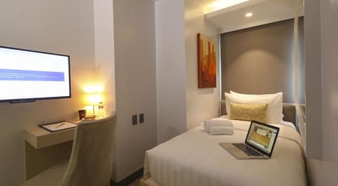 The Mini Suites - Eton Tower Makati