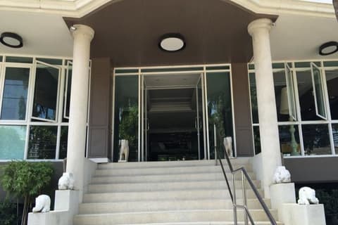 Garden Paradise Hotel & Serviced Apartment