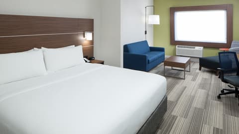 Holiday Inn Express & Suites Orlando at SeaWorld by IHG, Room