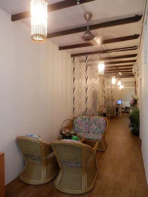 The Bodhi Lodge - Hostel