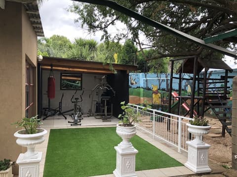 House on York Guest House, Gym