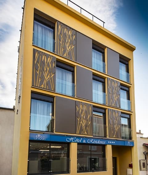 Unique Hotel & Residence