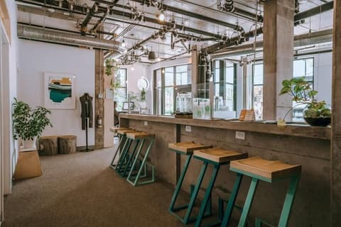 Boxotel Montreal, Lobby