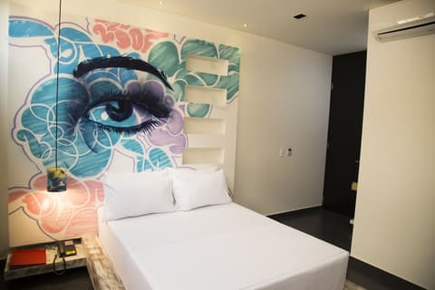 Hotel Gallery, Room