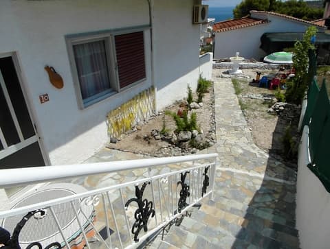 Eri Studios, Children's area