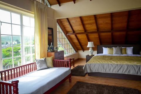 The Tea Garden, Room