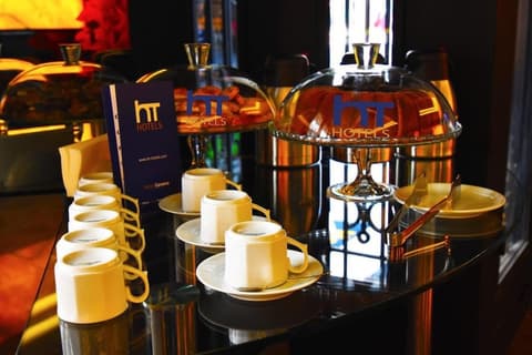 Genova Hotel, Restaurant