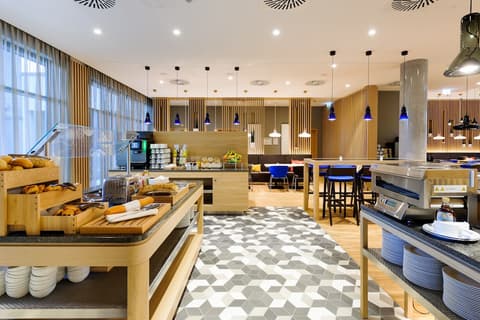Holiday Inn Express Berlin - Alexanderplatz by IHG, Breakfast area