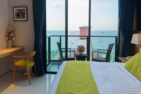 Deep Blue Z10 Pattaya, Room