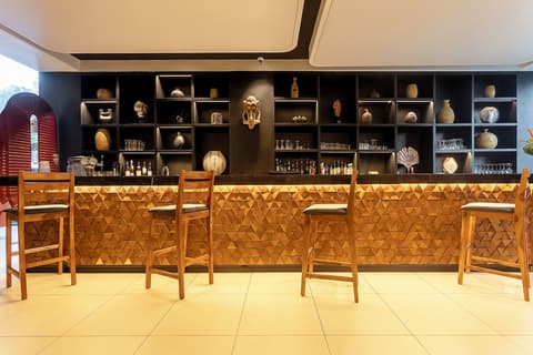 Seen Hotel Abidjan Plateau, Bar (on property)