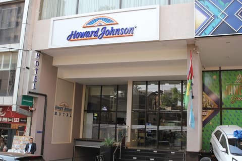 Howard Johnson by Wyndham Ciudad del Este, Front of property