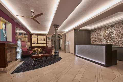 Hotel d'Allèves, Reception