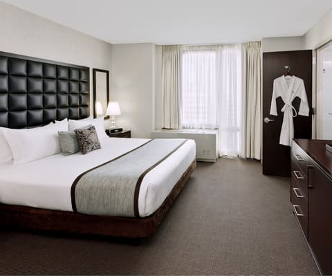 Distrikt Hotel New York City, Tapestry Collection by Hilton, Room