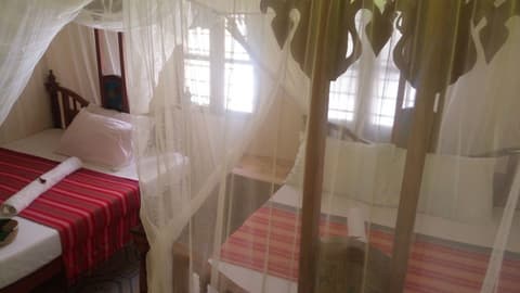 Blue Earth Beach Bungalows