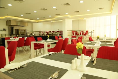 The Town Hotel Doha, Breakfast area