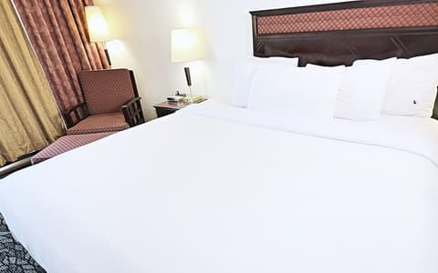 Lelux Hotel, Room